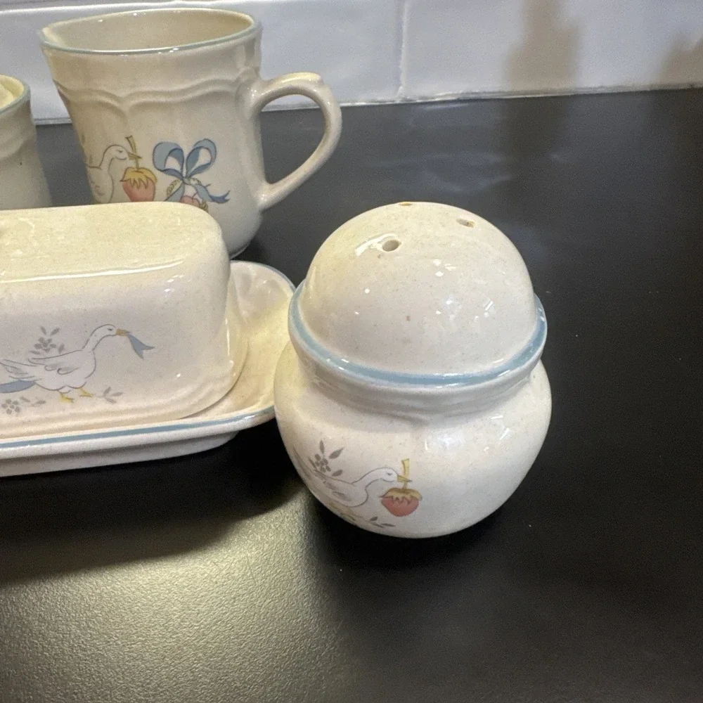VTG International Stoneware Marmalade Set Goose Butter Dish S&P Cream & Sugar